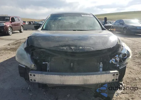 2015 Nissan Altima 2.5 из США, поврежденный, VIN 1N4AL3AP3FN338020